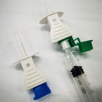 Disposable Medical Liquid Transfer Device / Spike With Alternative Needles